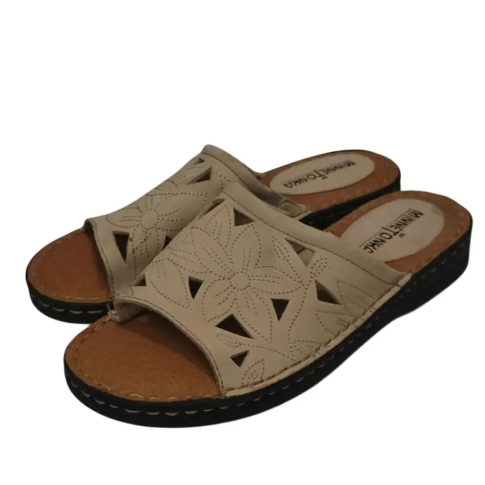 Cream Suede Minnetonka sandals sz 8